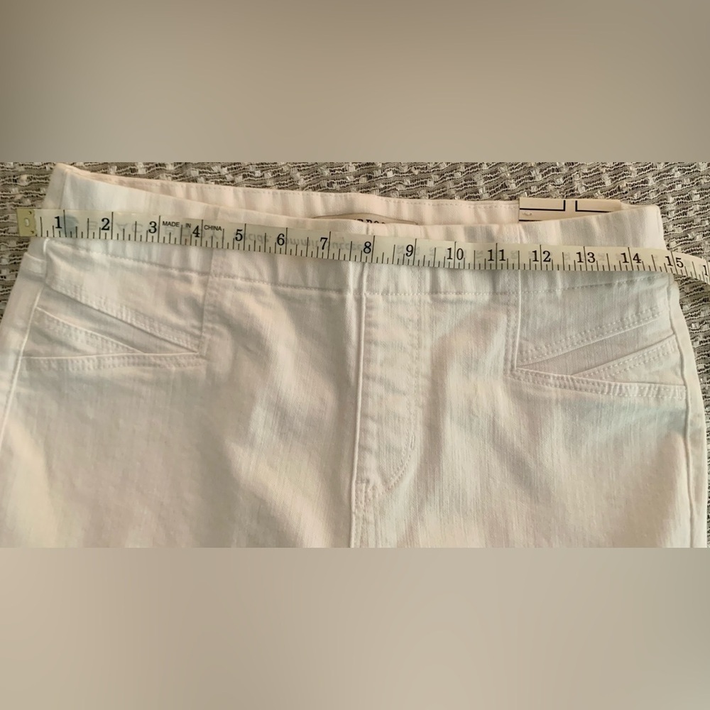 Liverpool Echo White Pull On Jeans NWT - Size 6 - Picture 5 of 7